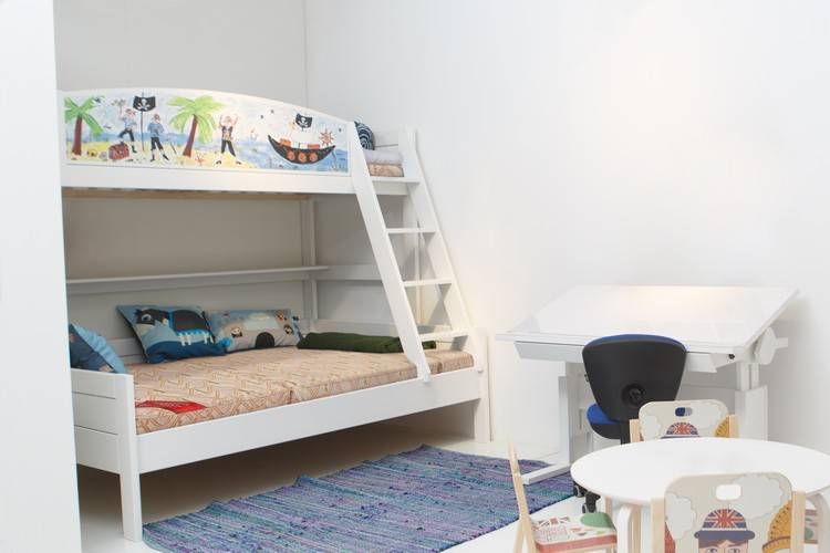 从脊柱健康到安全防线：康姿百德如何以科技重新定义学生床垫新标准